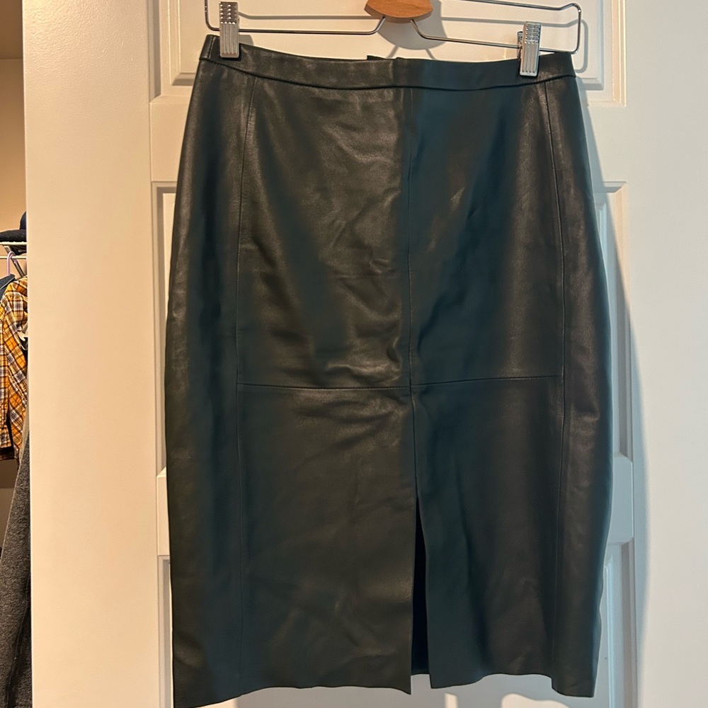 Banana Republic Black Pencil Skirt Knee-Length Work